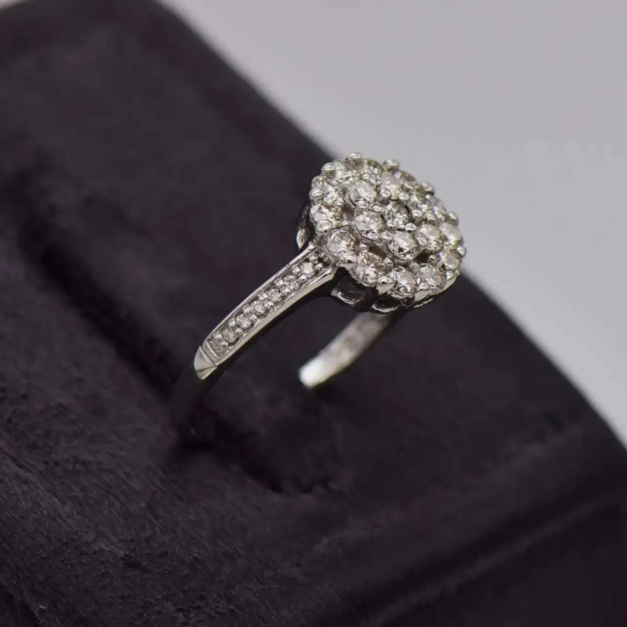 18ct White Gold Engagement Ring  - Thumbnail 2