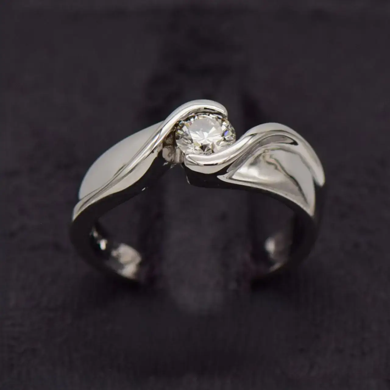18ct White Gold Dress Ring - Thumbnail 1