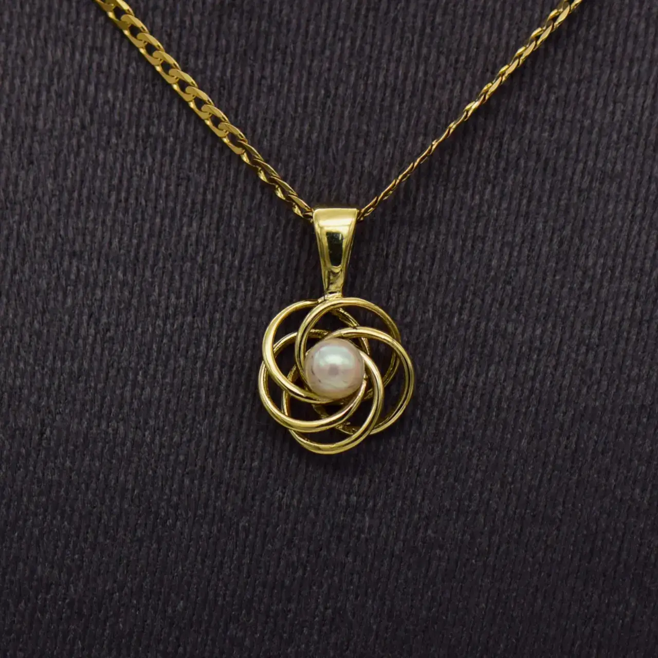 9ct Yellow Gold Chain & Pendant - Thumbnail 2