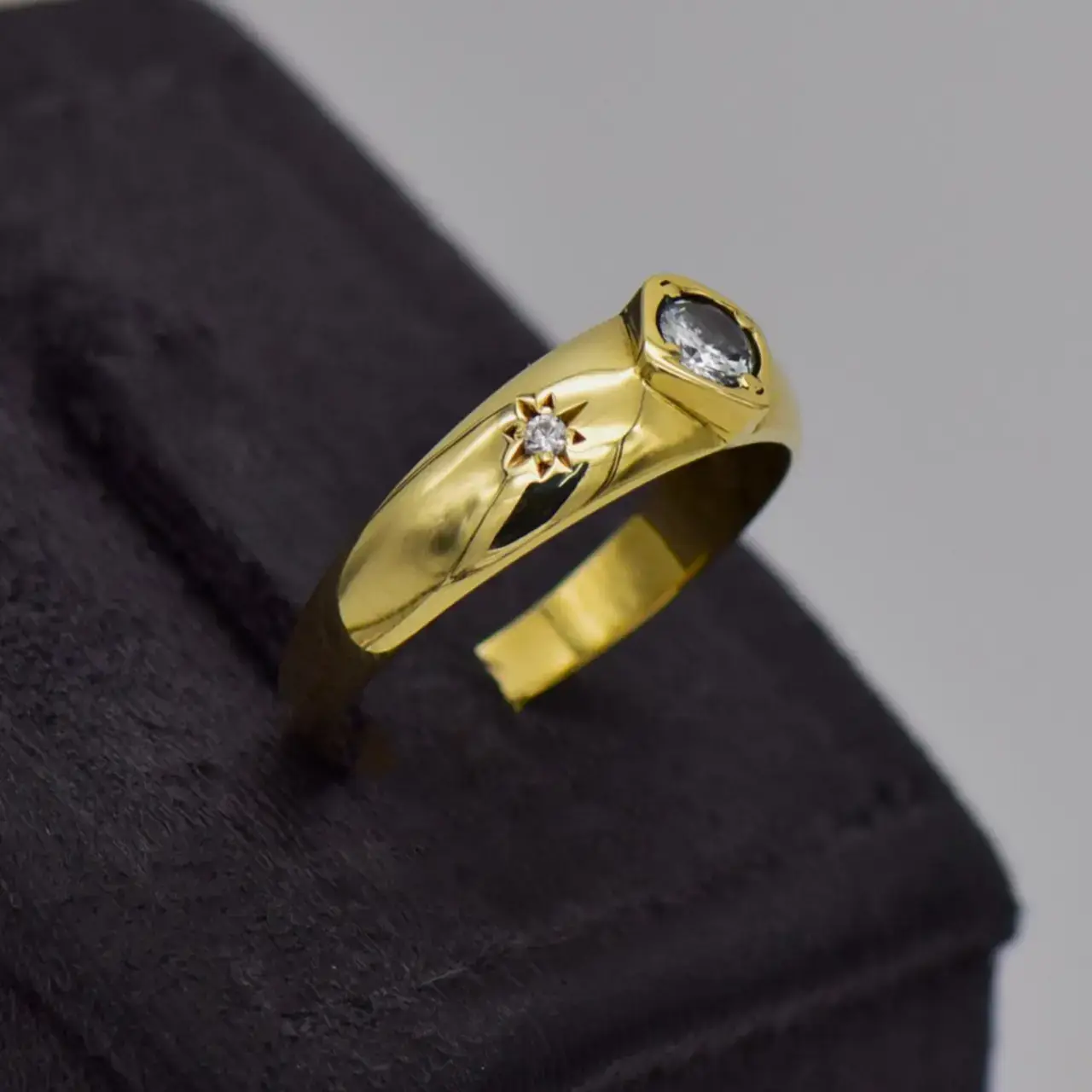 9ct Yellow Gold Dress Ring - Thumbnail 2