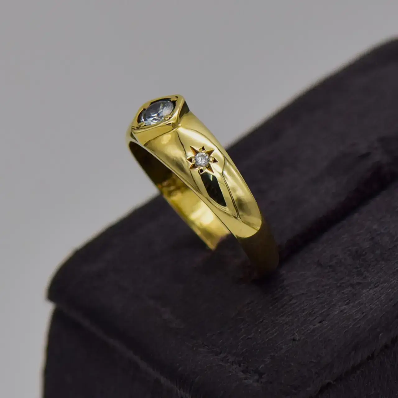 9ct Yellow Gold Dress Ring - Thumbnail 3