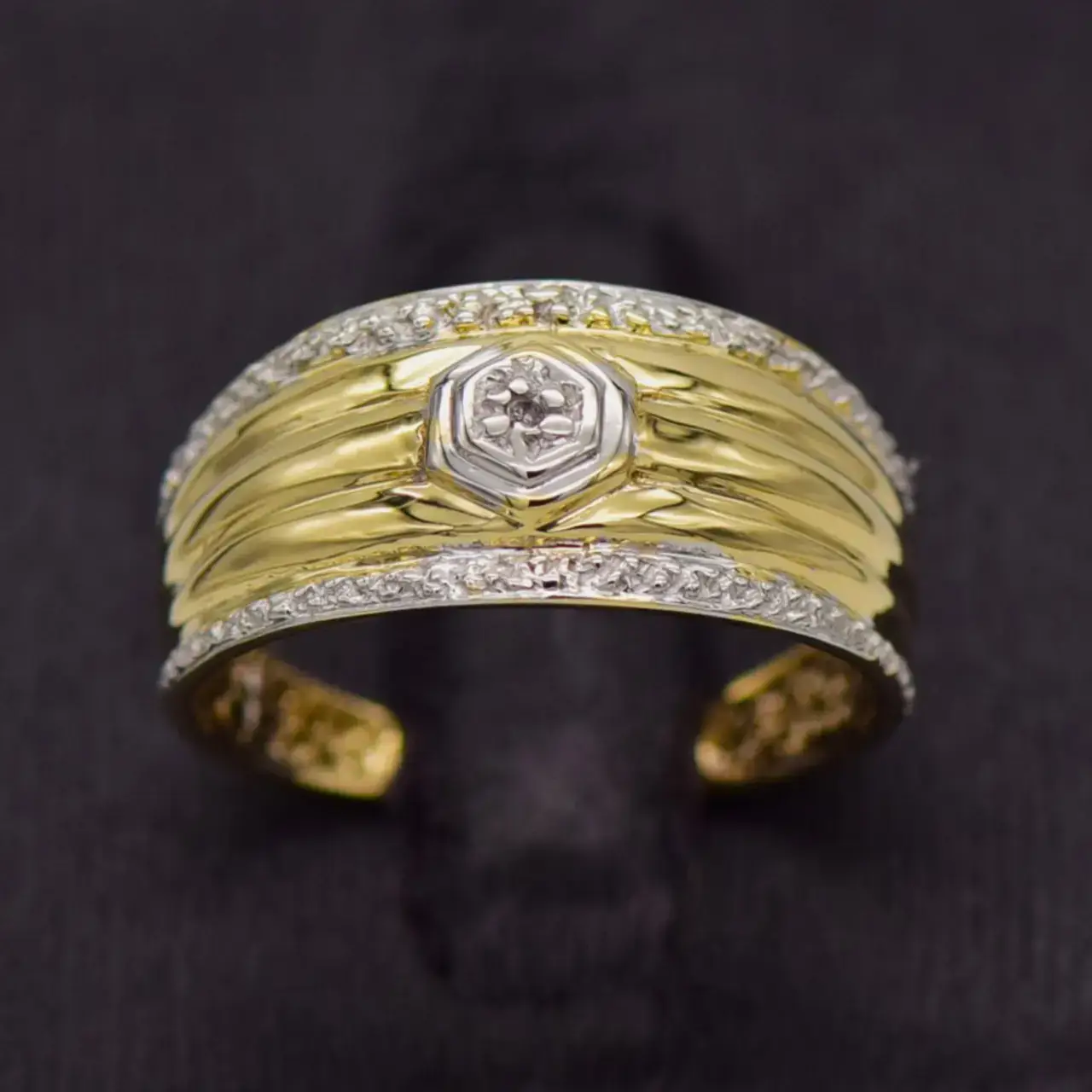 9Ct Yellow Gold Dress Ring - Thumbnail 1