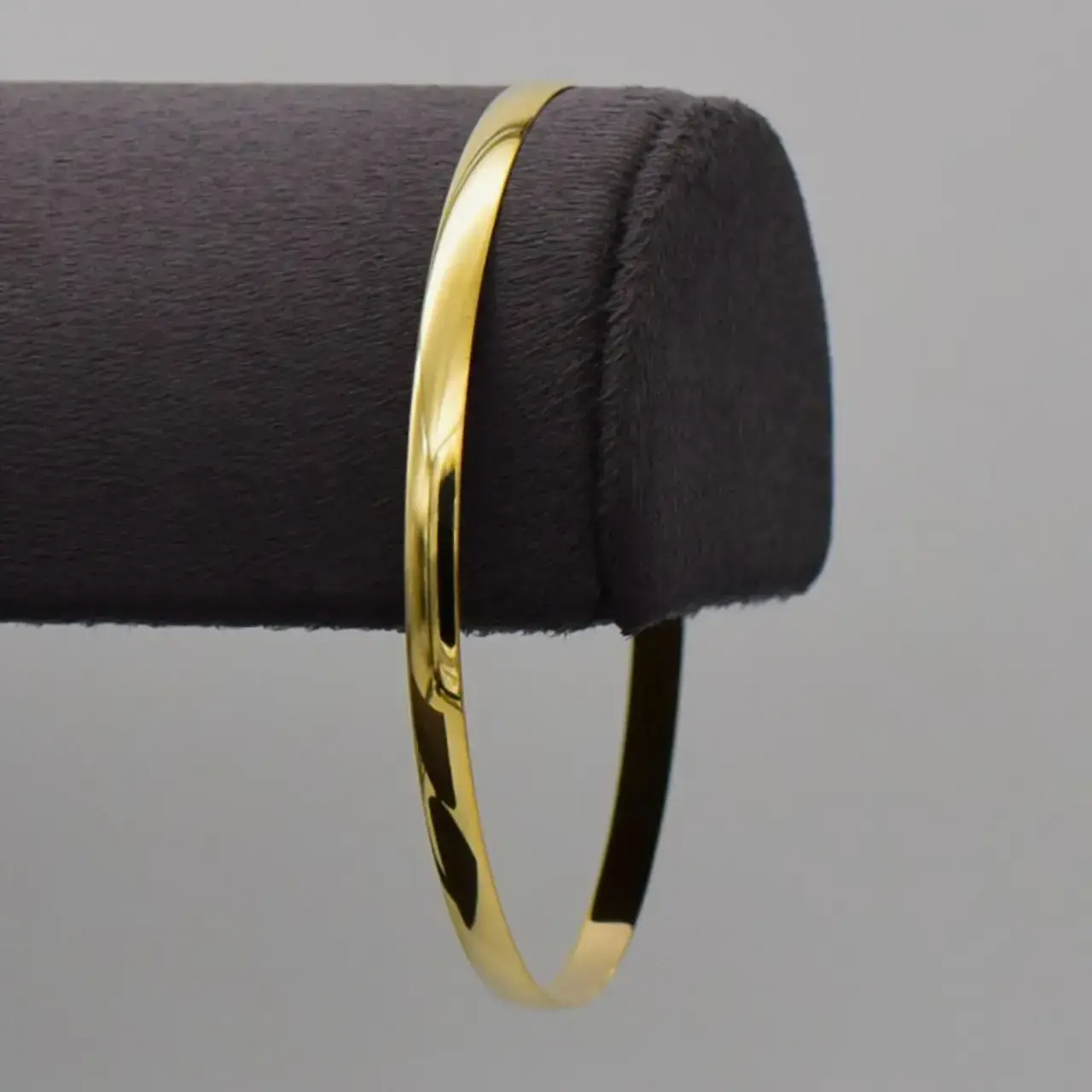9ct Yellow Gold Bangle [Plain] - Thumbnail 1