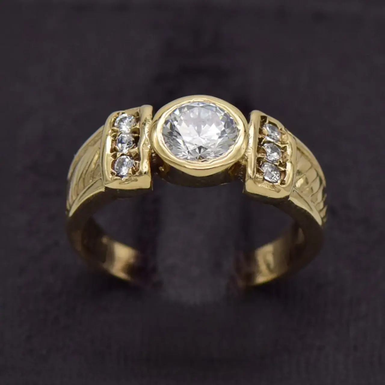 9Ct Yellow Gold Dess Ring - Thumbnail 1