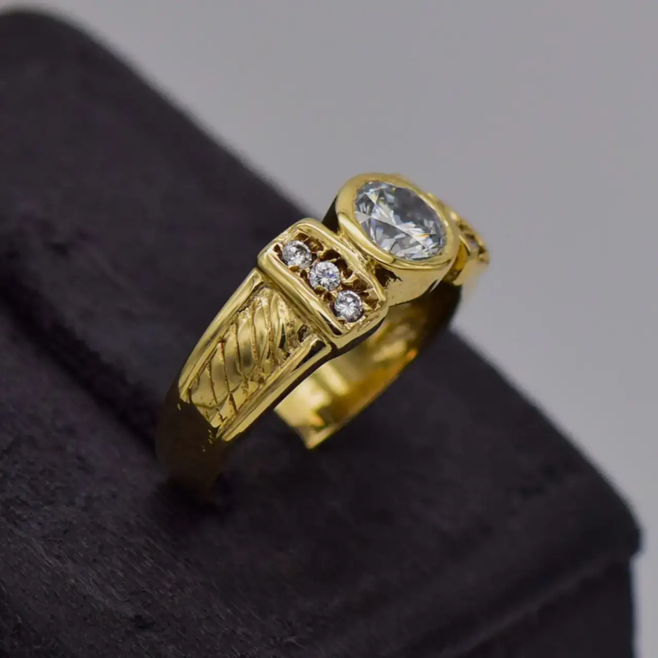 9Ct Yellow Gold Dess Ring - Thumbnail 2