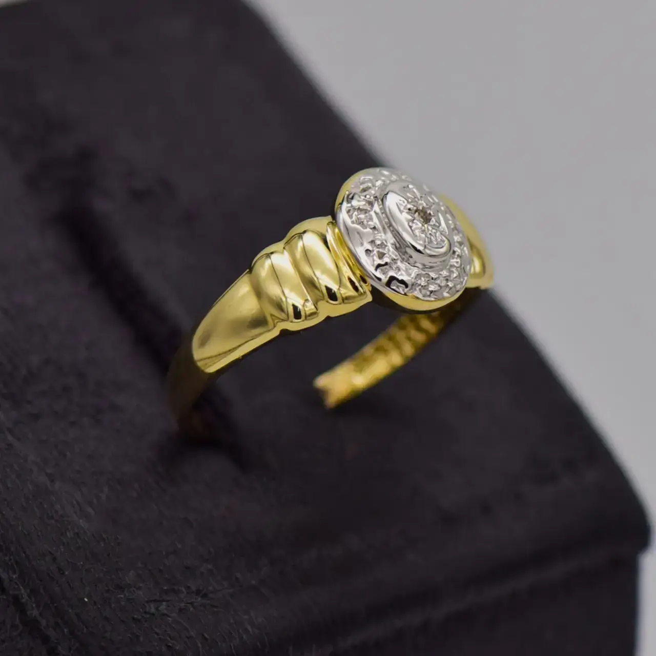 9Ct Yellow Gold Dress Ring  - Thumbnail 2