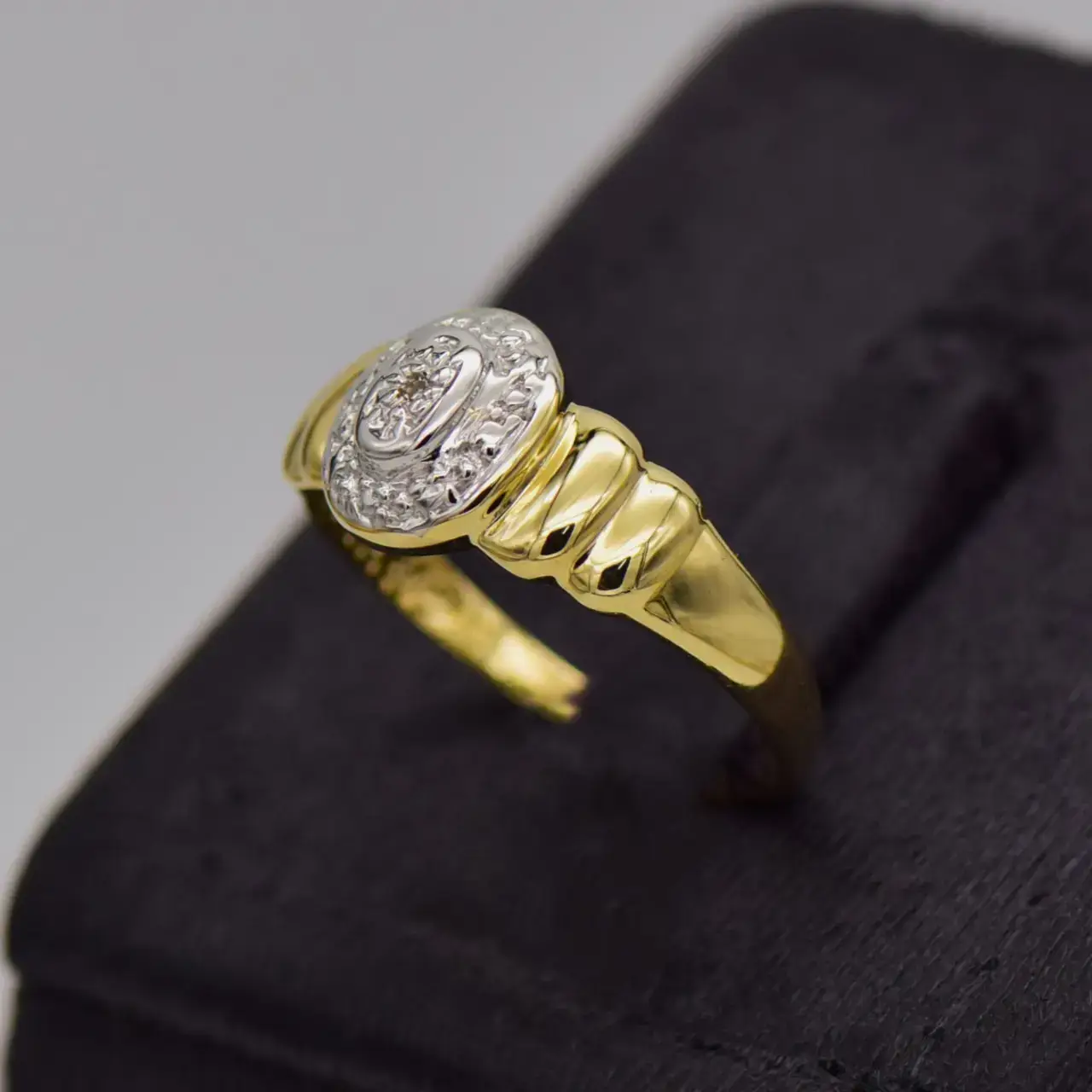 9Ct Yellow Gold Dress Ring  - Thumbnail 3