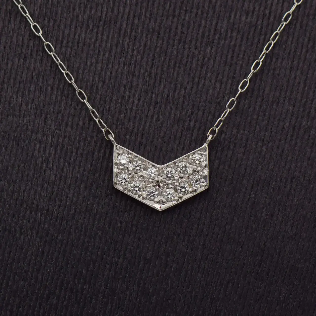 18ct White Gold Chain & Pendant  - Thumbnail 2