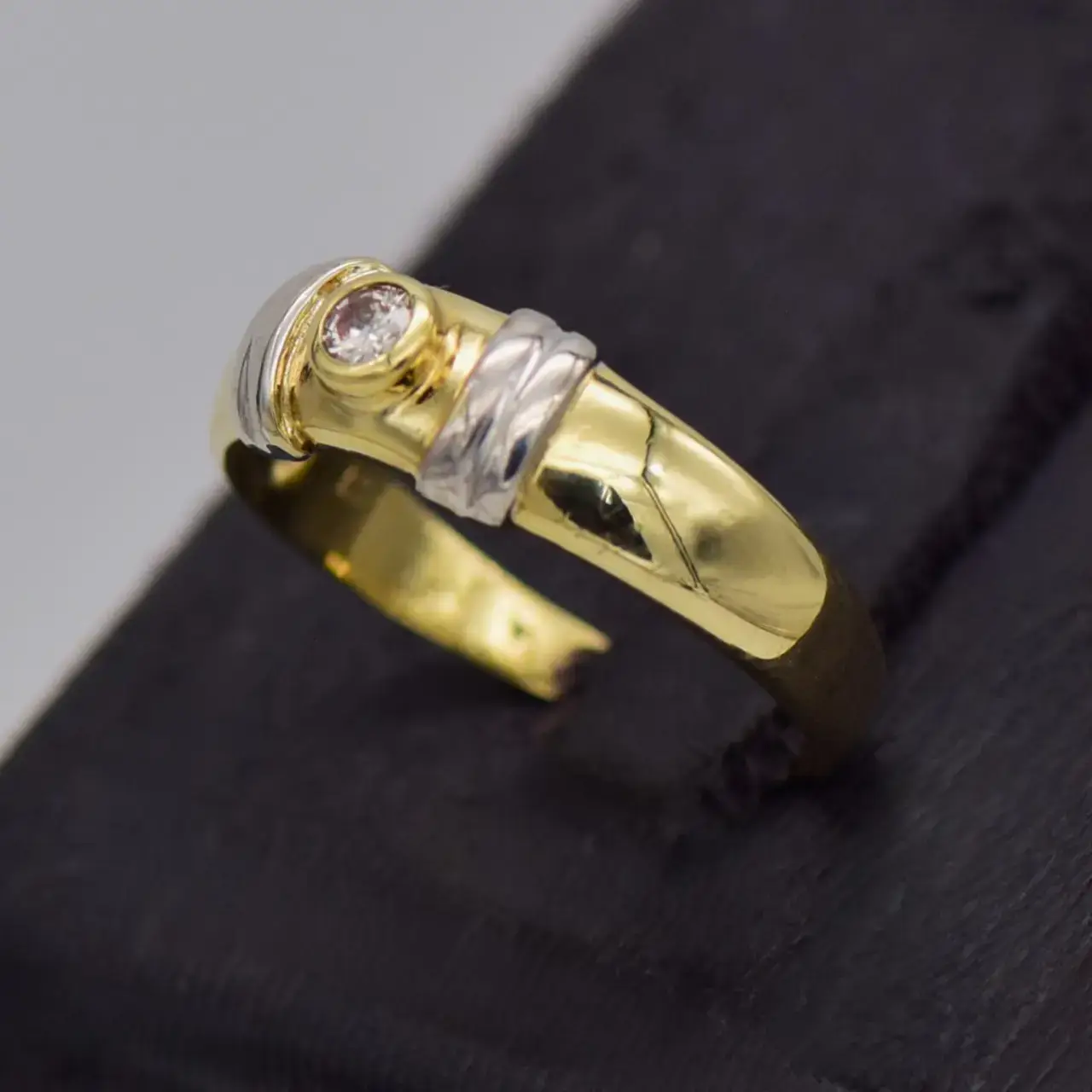 9ct Yellow Gold Dress Ring  - Thumbnail 2