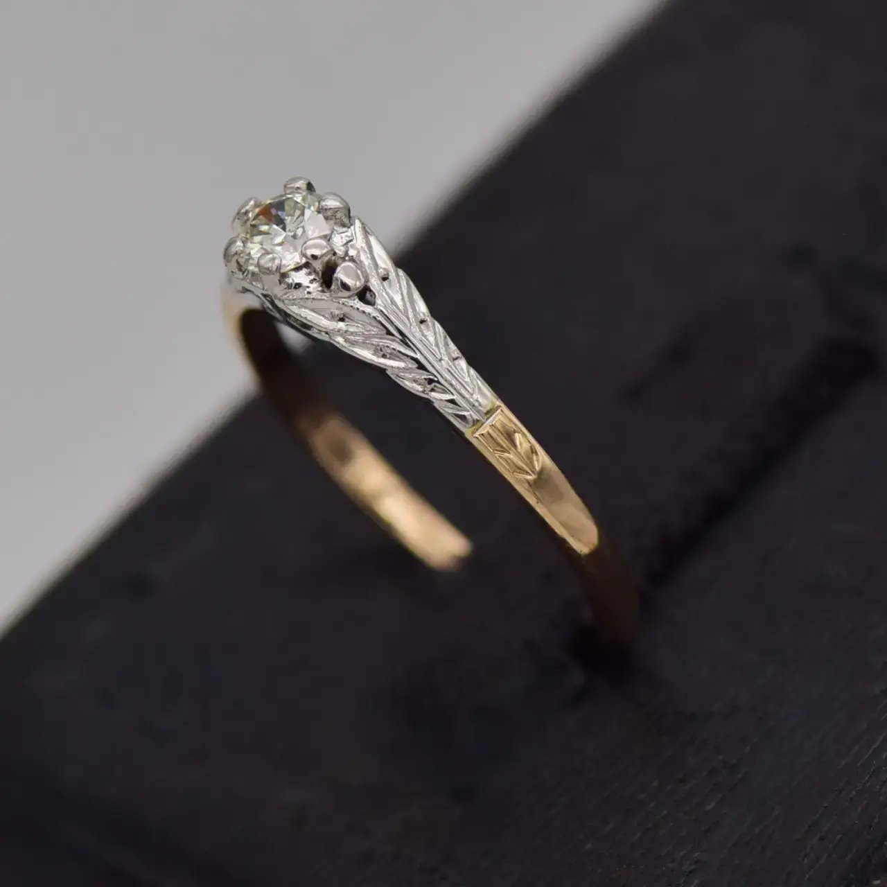 16ct Yellow Gold Engagement Ring  - Thumbnail 3