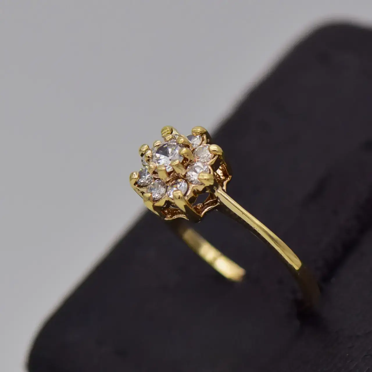 9ct Yellow Gold Dress Ring   - Thumbnail 3