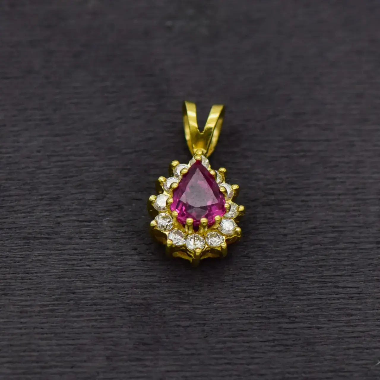 18ct Yellow Gold Pendant  - Thumbnail 1