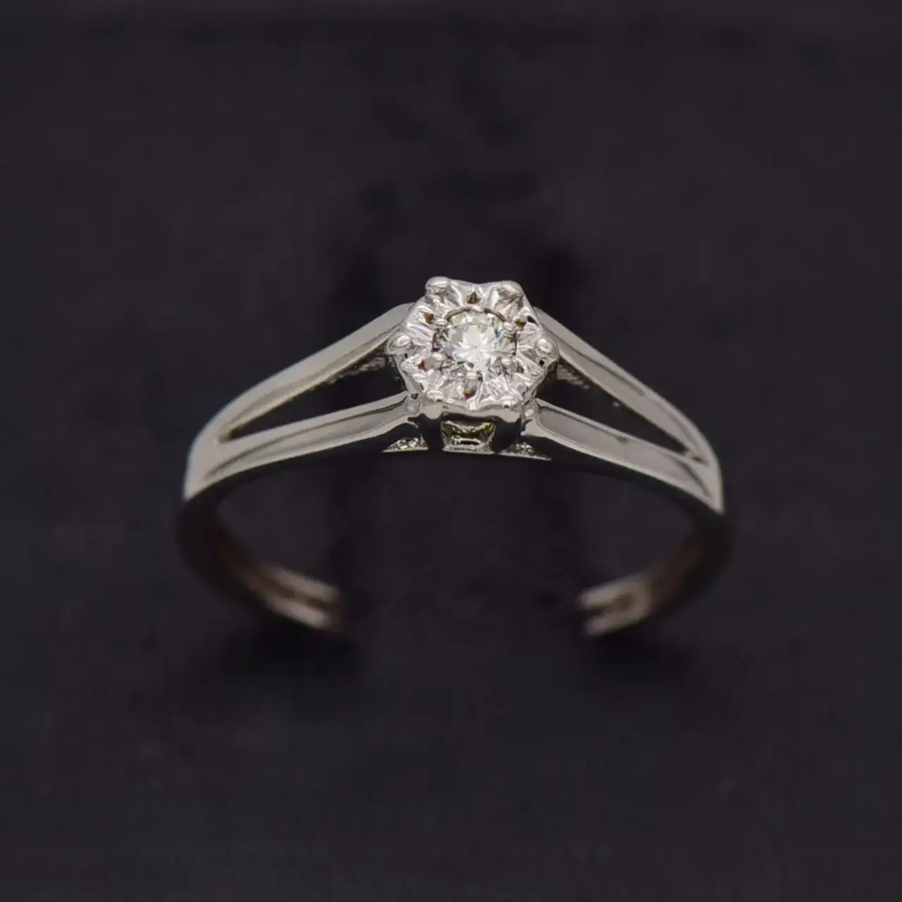 9Ct White Gold Engagement Ring - Thumbnail 1