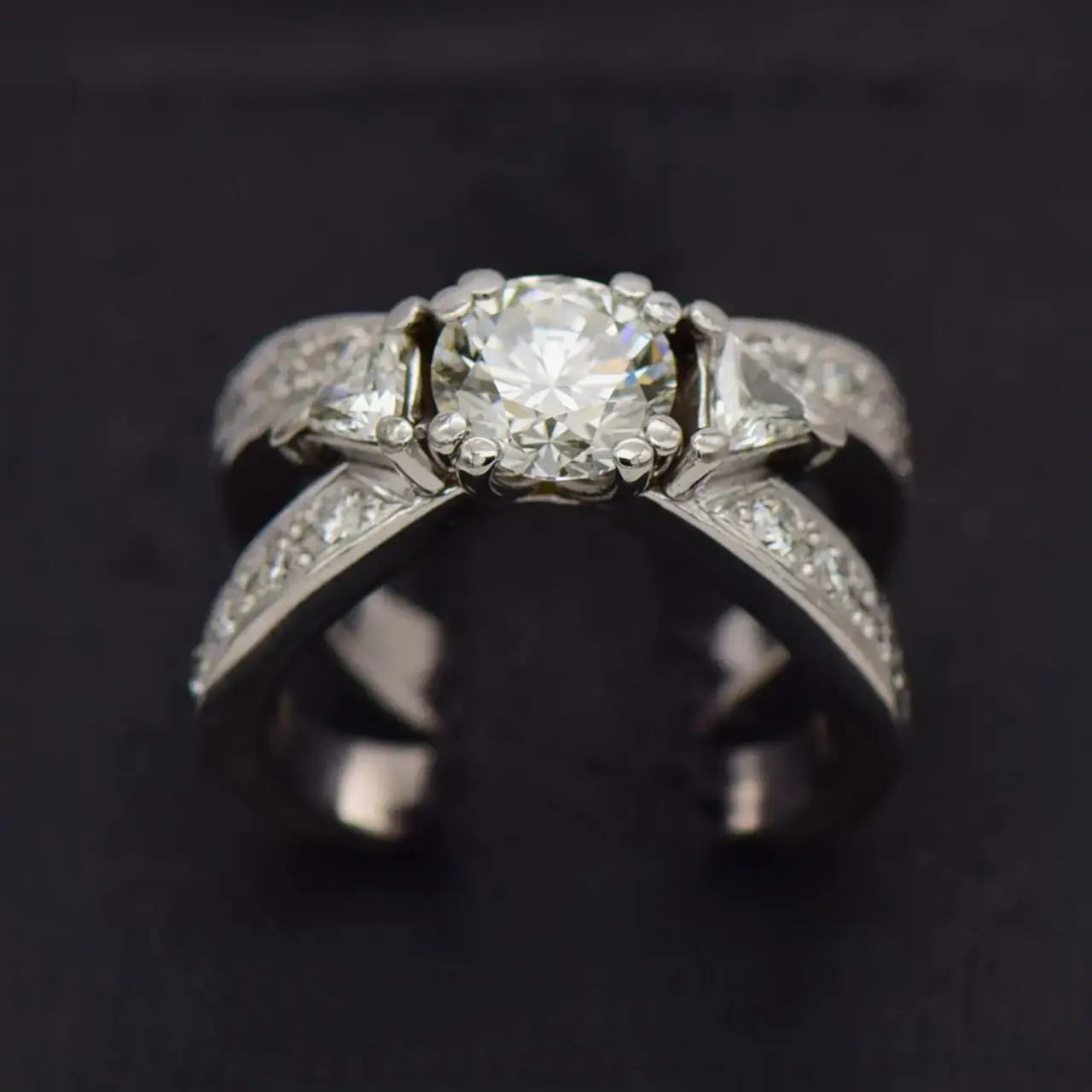 18ct White Gold Engagement Ring  - Thumbnail 1
