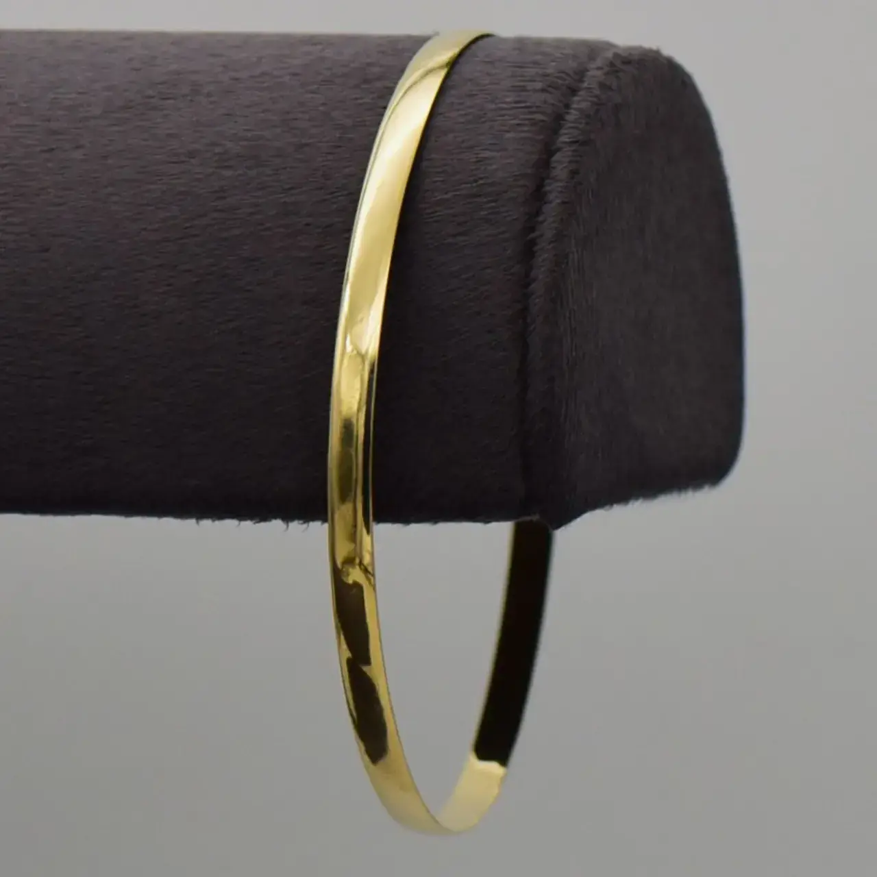 9ct Yellow Gold Bangle [Plain] - Thumbnail 1