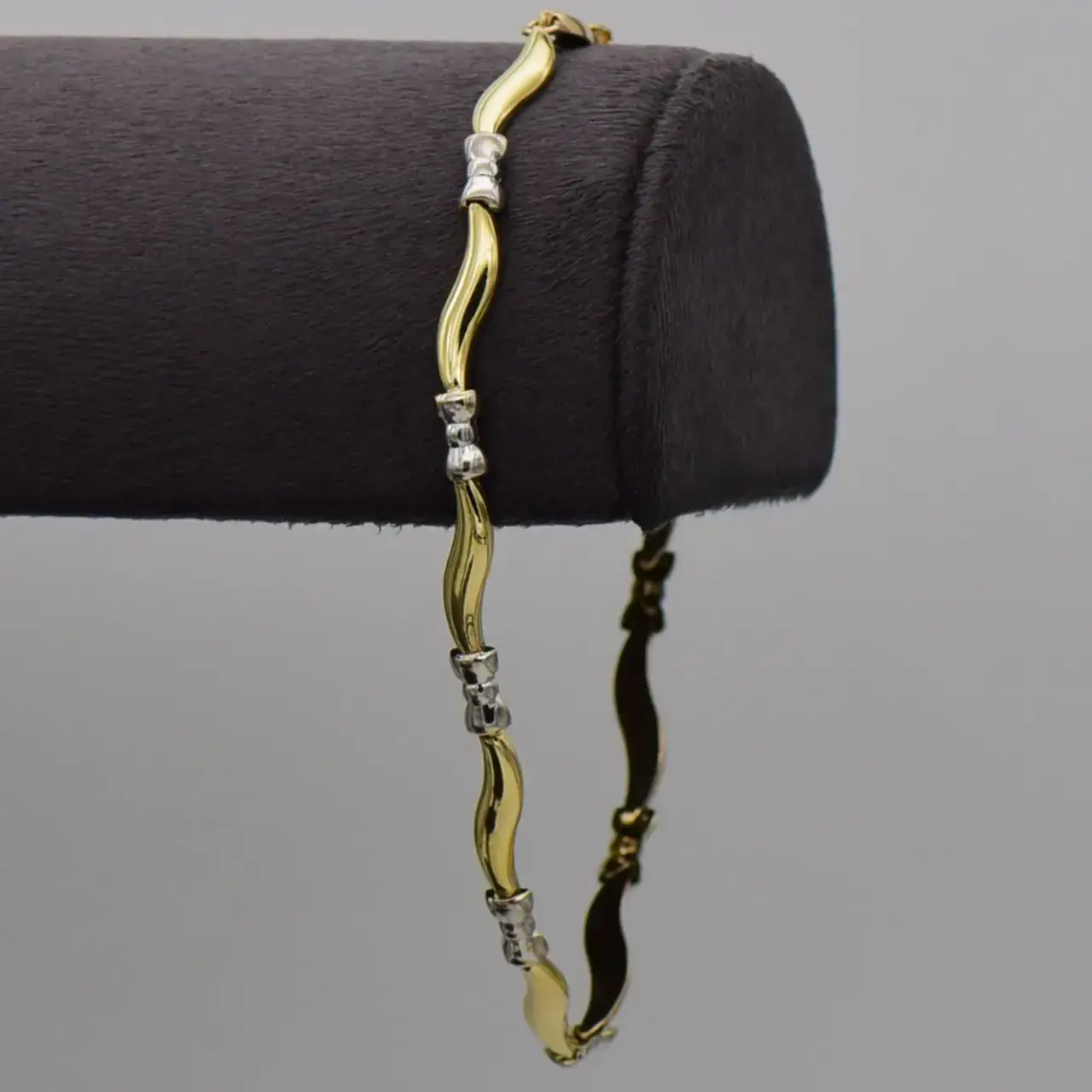 9Ct Two Tone Gold Bracelet [Fancy-Link] - Thumbnail 1