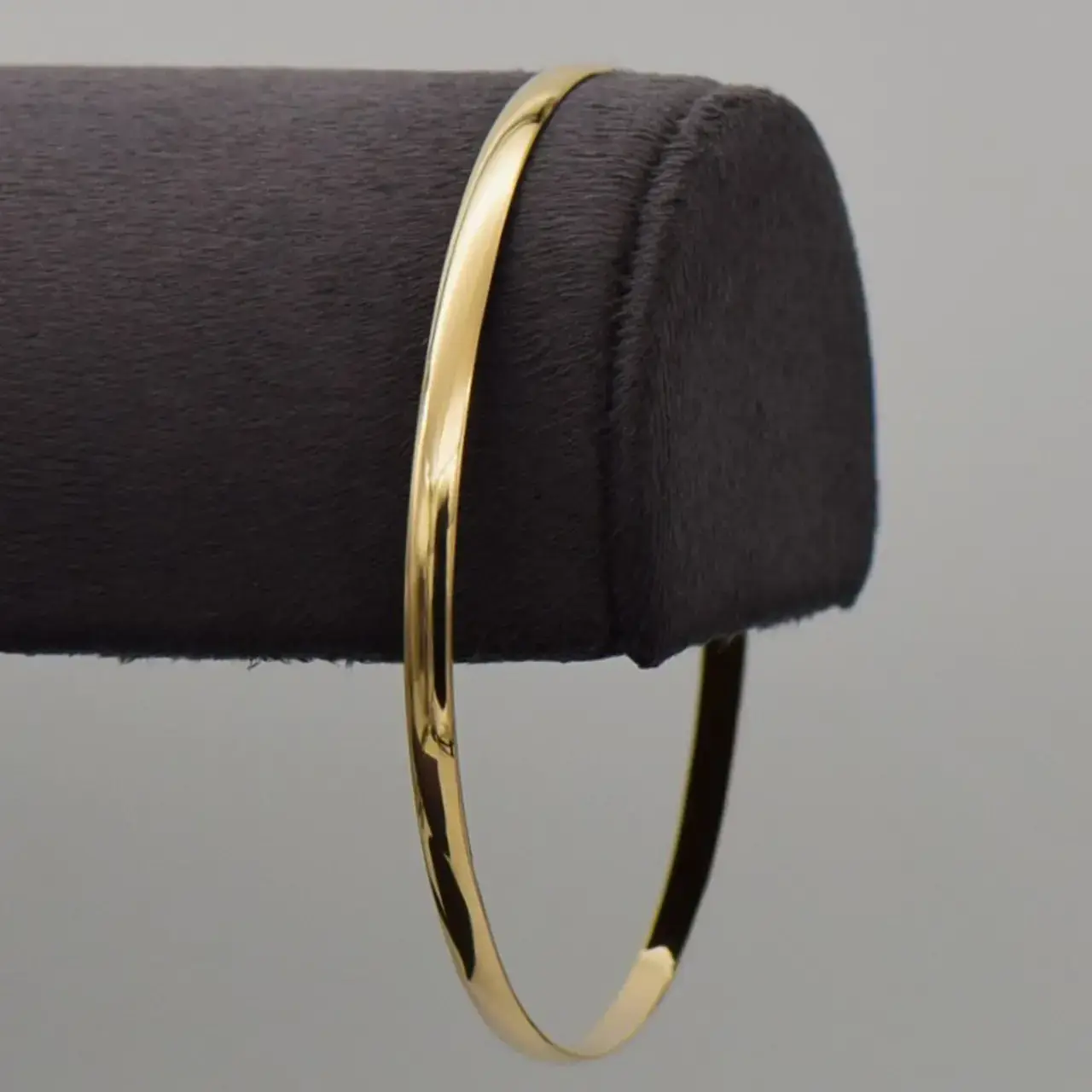 9ct Yellow Gold Bangle [Plain] - Thumbnail 1