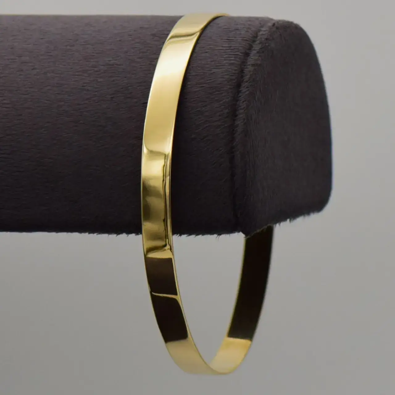 9ct Yellow Gold Bangle [Plain] - Thumbnail 1