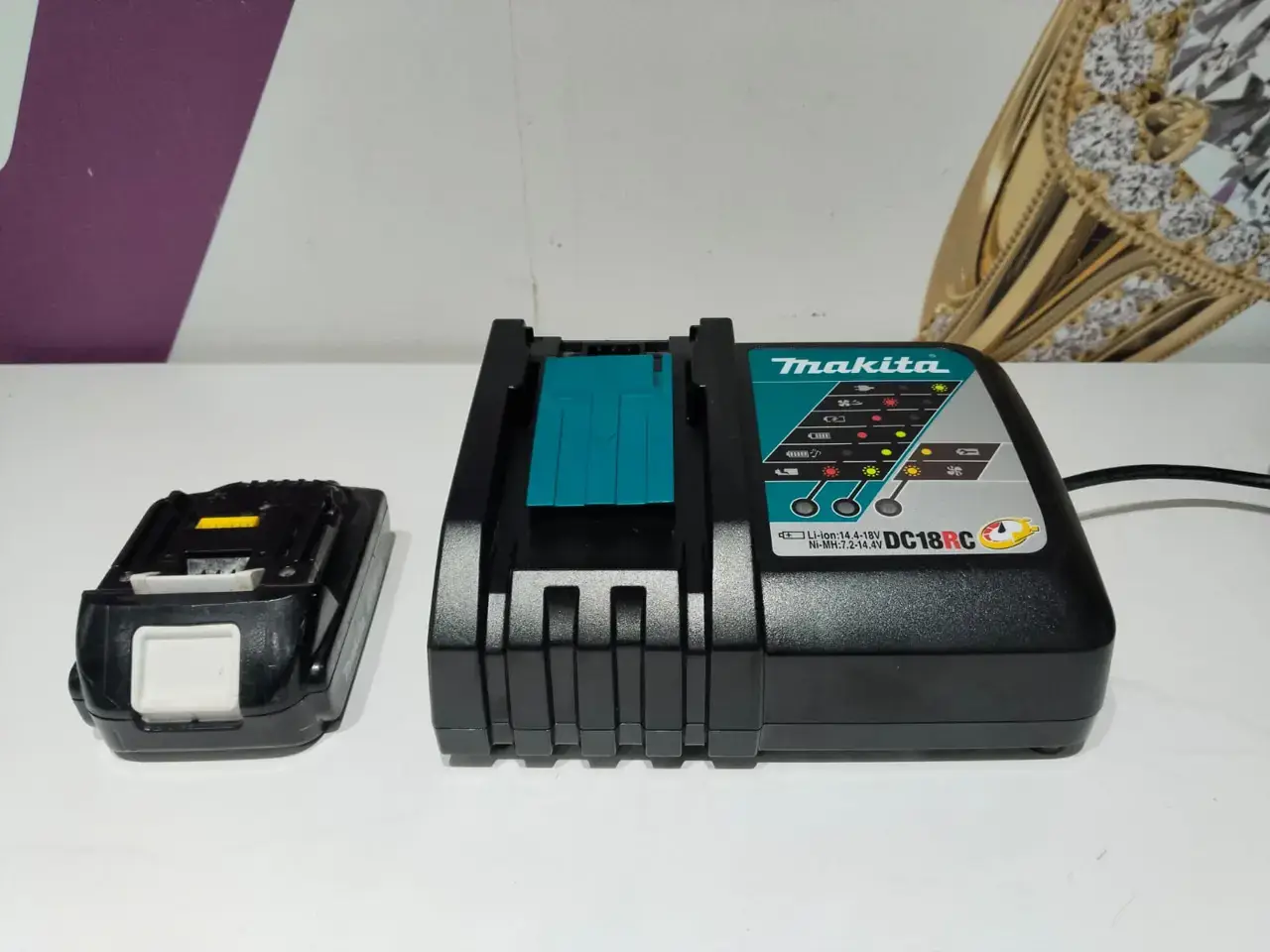 Makita Dc18rc Charrger And 1.5Ah Battery - Thumbnail 2