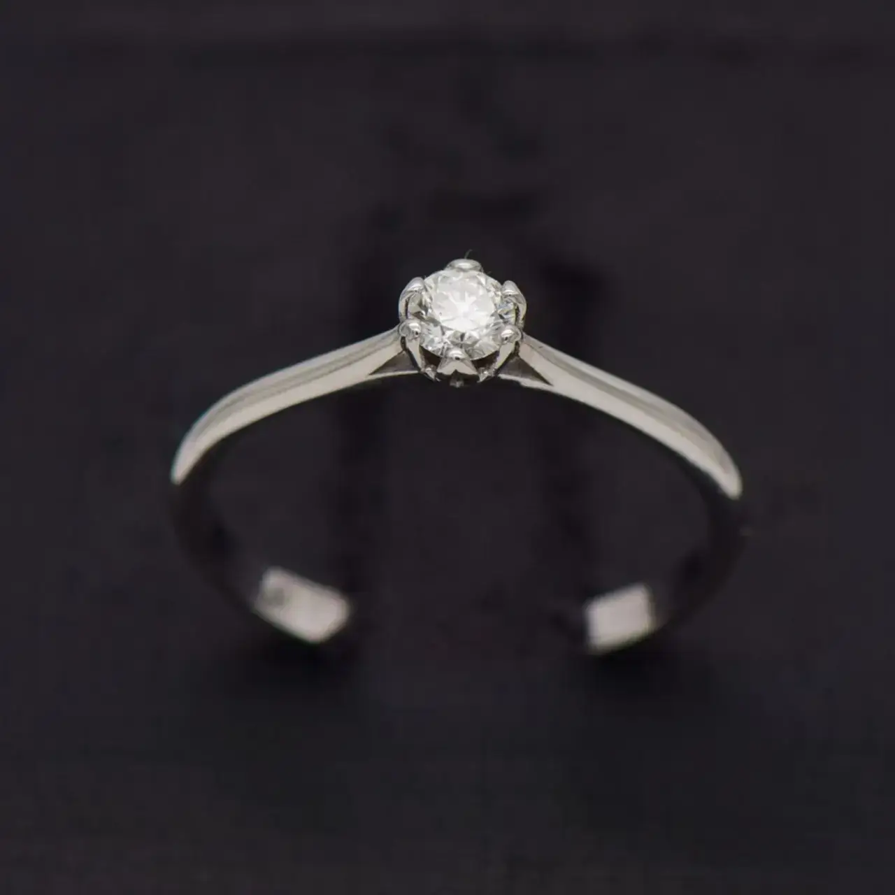 18ct White Gold Engagement Ring  - Thumbnail 1