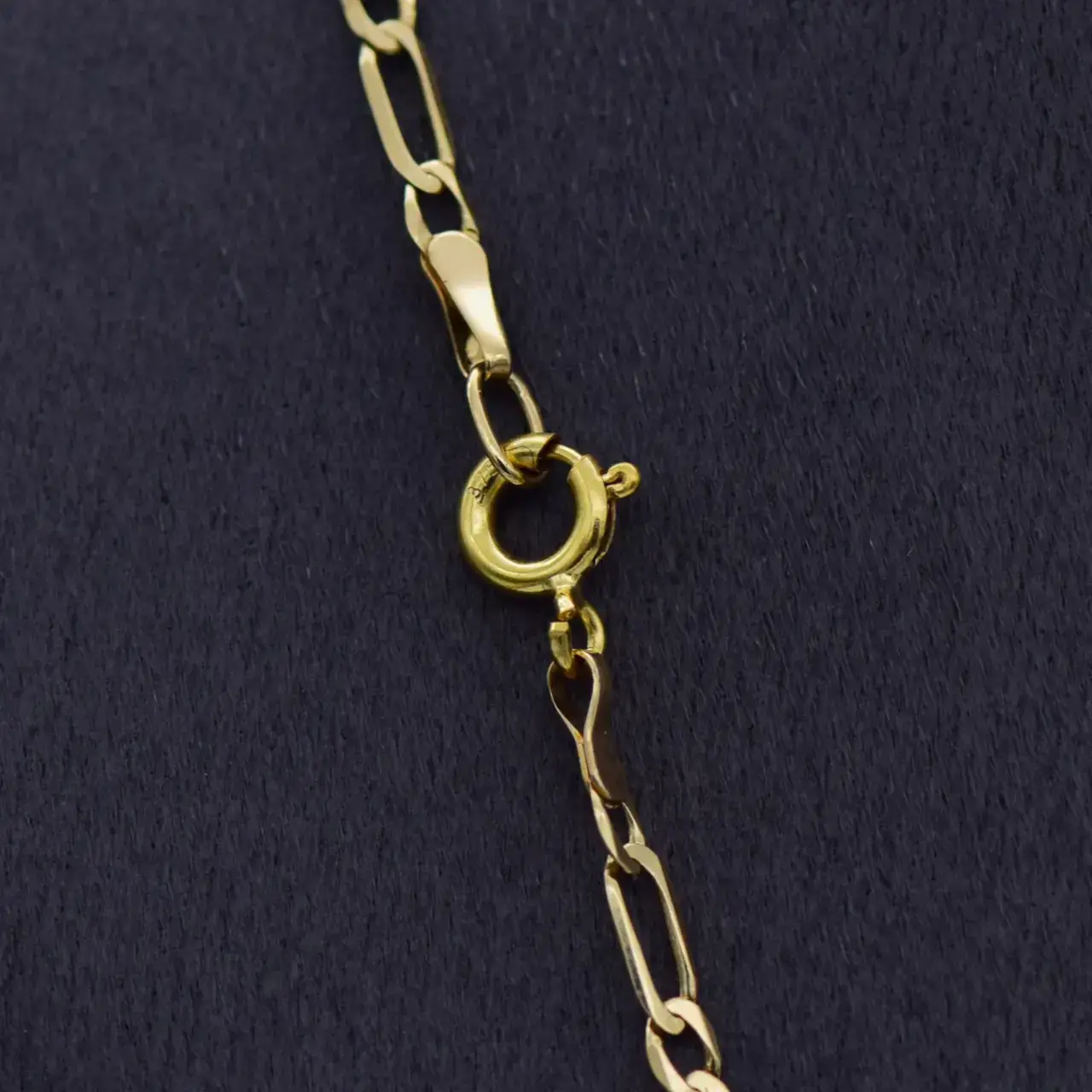 9ct Yellow Gold Chain [Figaro-Link] & Cross Pendant  - Thumbnail 3