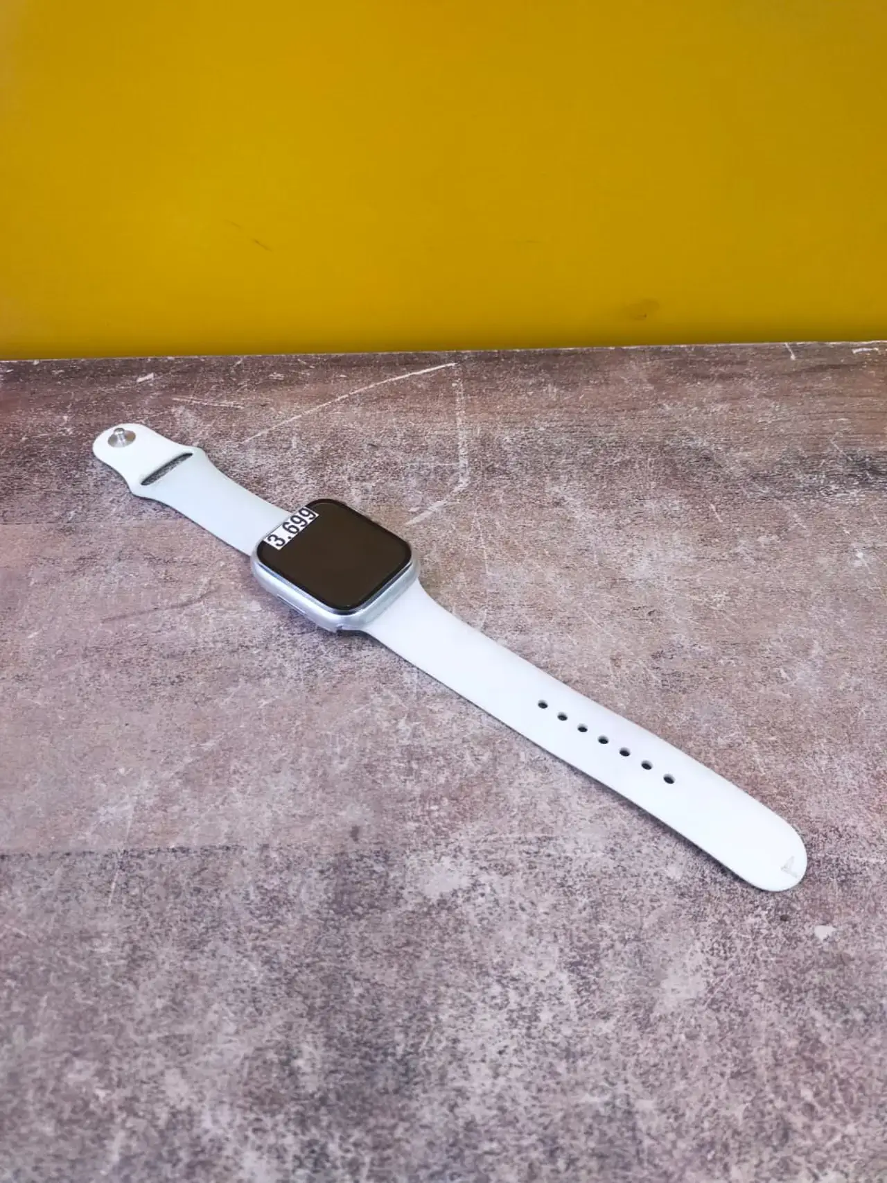 Apple Watch Series 8 Gps + Cellular 45Mm Aluminum Silver Case + White Strap - Thumbnail 3