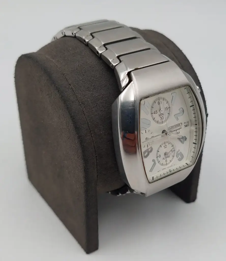 Seiko Sportura Alarm Chronograph - View 3
