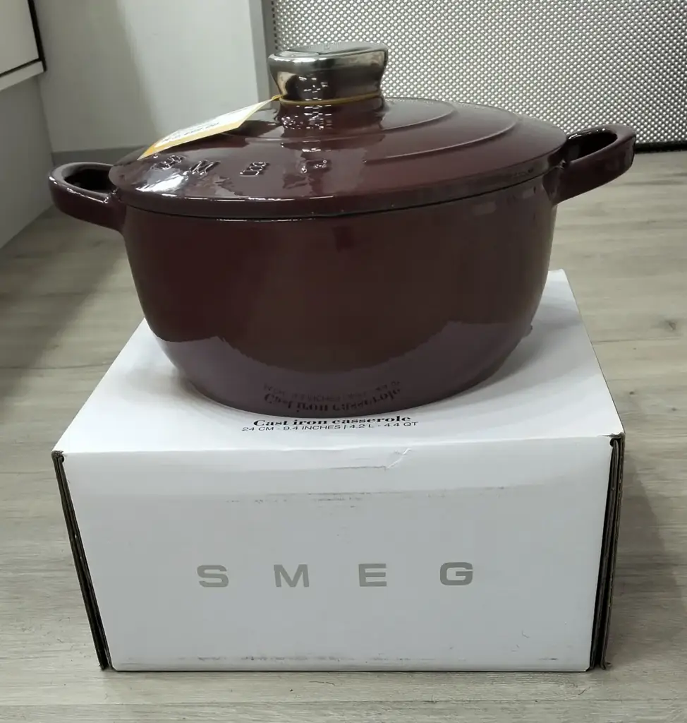 Smeg Cast Iron Casserole 24Cm-9.4 - View 3