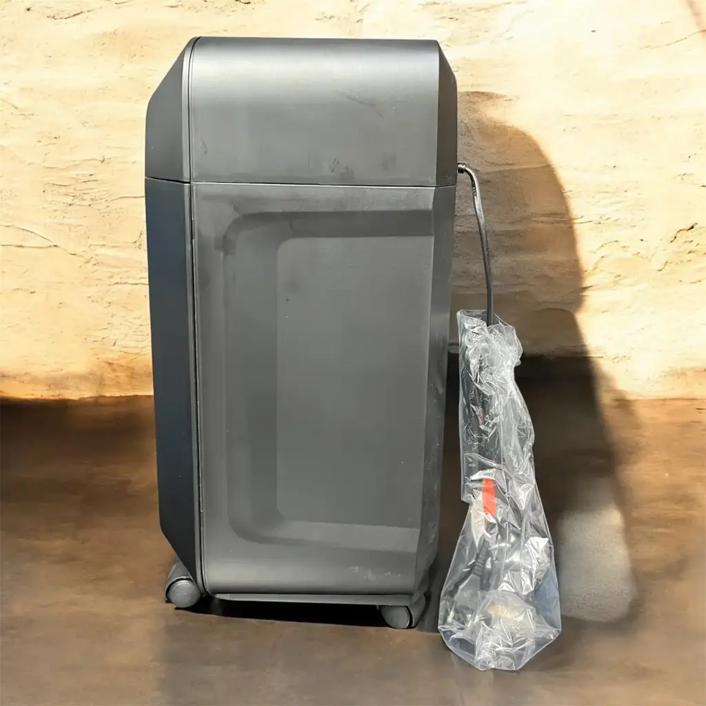Fellowes Automax 80M 80 Sheet Shredder - View 2