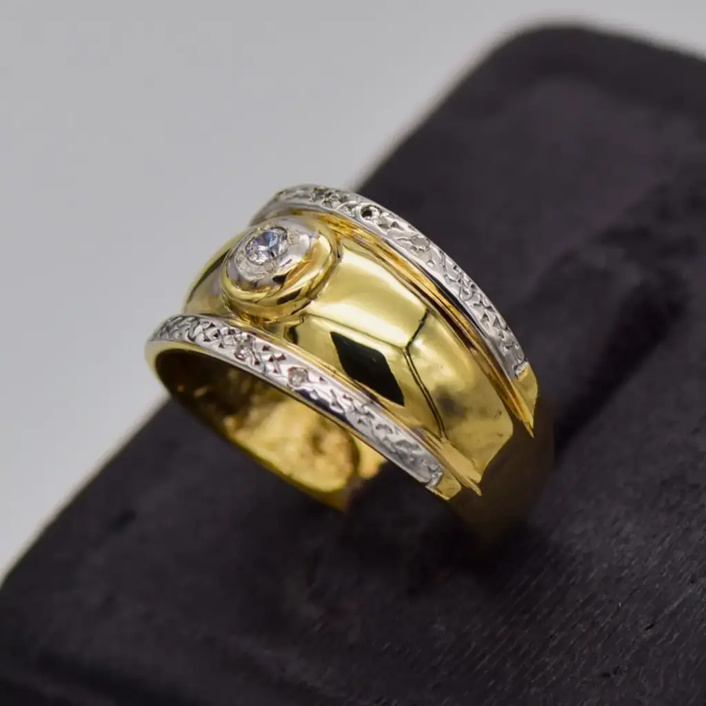 9ct Yellow Gold Dress Ring - View 3