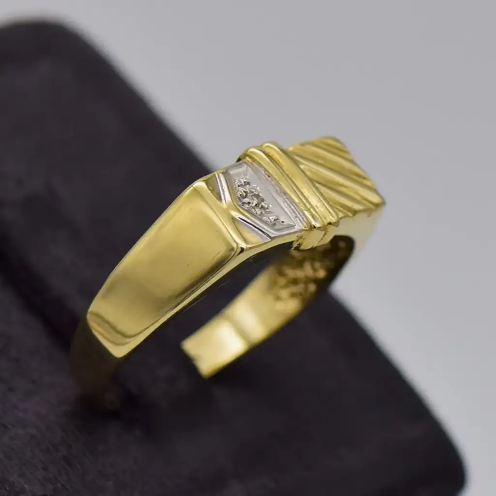 9Ct Yellow Gold Men's Ring - View 2