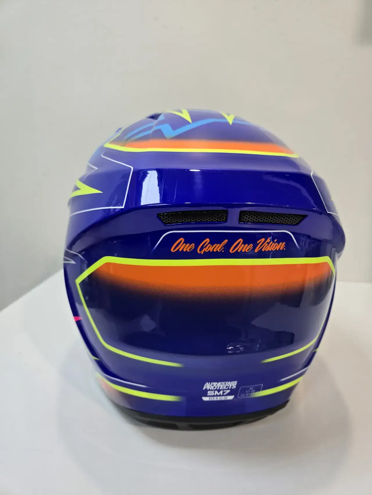 Alpinestars Supertech M7 Cast Helmet - Thumbnail 3