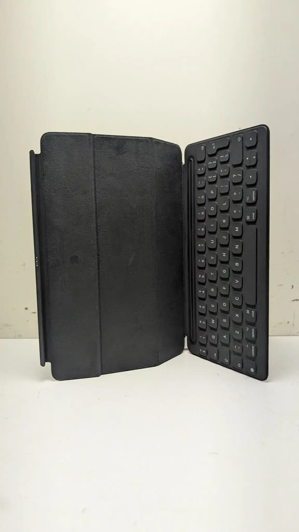 Apple Ipad Smart Keyboard | A1829 - Thumbnail 2